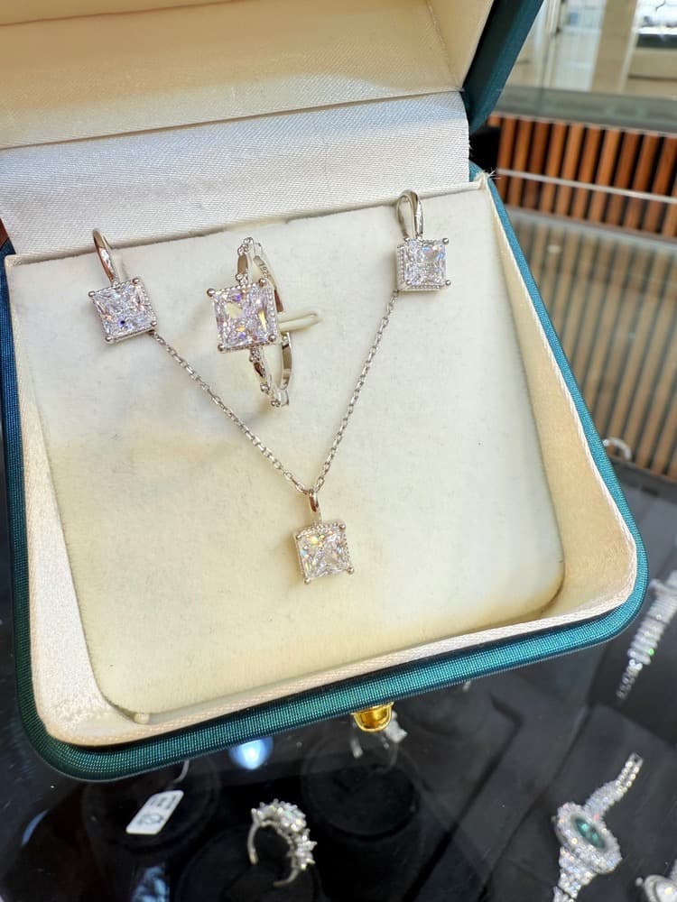نیمست جواهری نقره لوکس امرالد